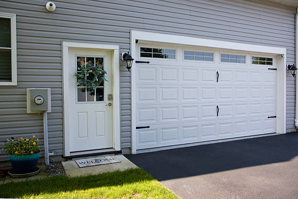 24/7 Emergency Garage Door Panel Replacement experts in Elmira, NY